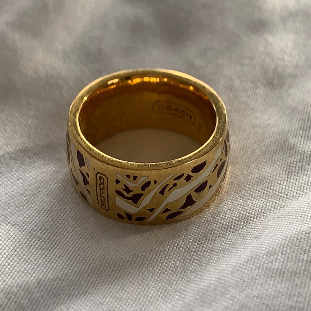 Coach Zebra C Enamel Gold Ring Size 6